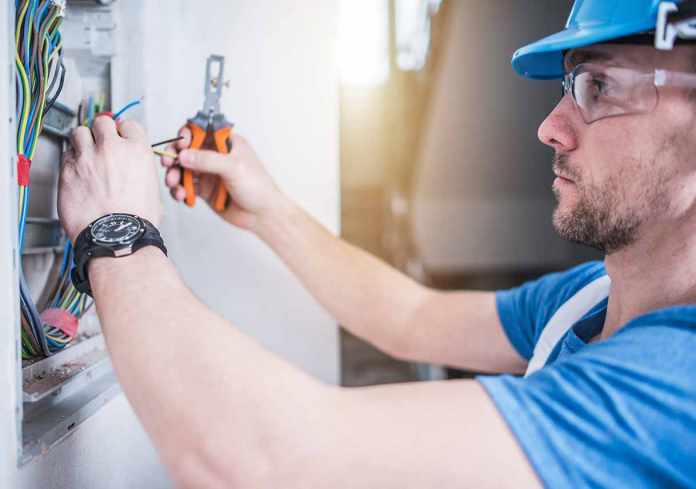 Hire the Professionally Trained Electrician