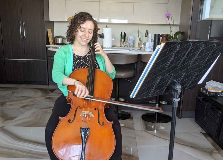 A Guide to Getting Started With Cello Lessons